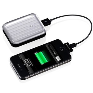 Just Mobile Gum++: High capacity backup battery for iPod, iPhone, iPad and USB powered devices.